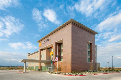 hotel in san marcos tx|wyndham hotel san marcos tx.